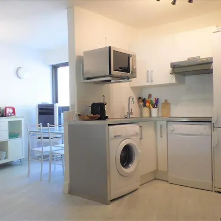 2mn/45m2/vue Mer/inernet/clim/parking Privé * Cannes