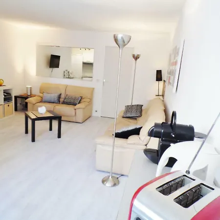 2mn/45m2/vue Mer/inernet/clim/parking Privé * Cannes